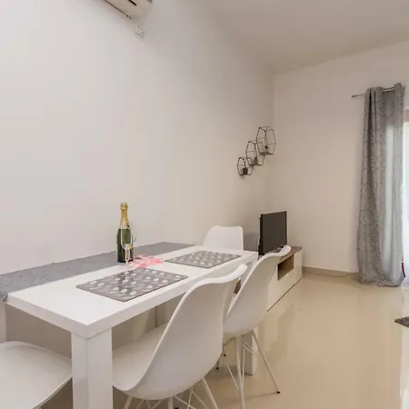 Kekel Biograd na Moru