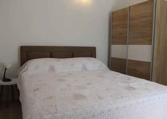 Kekel Lägenhet Biograd Na Moru